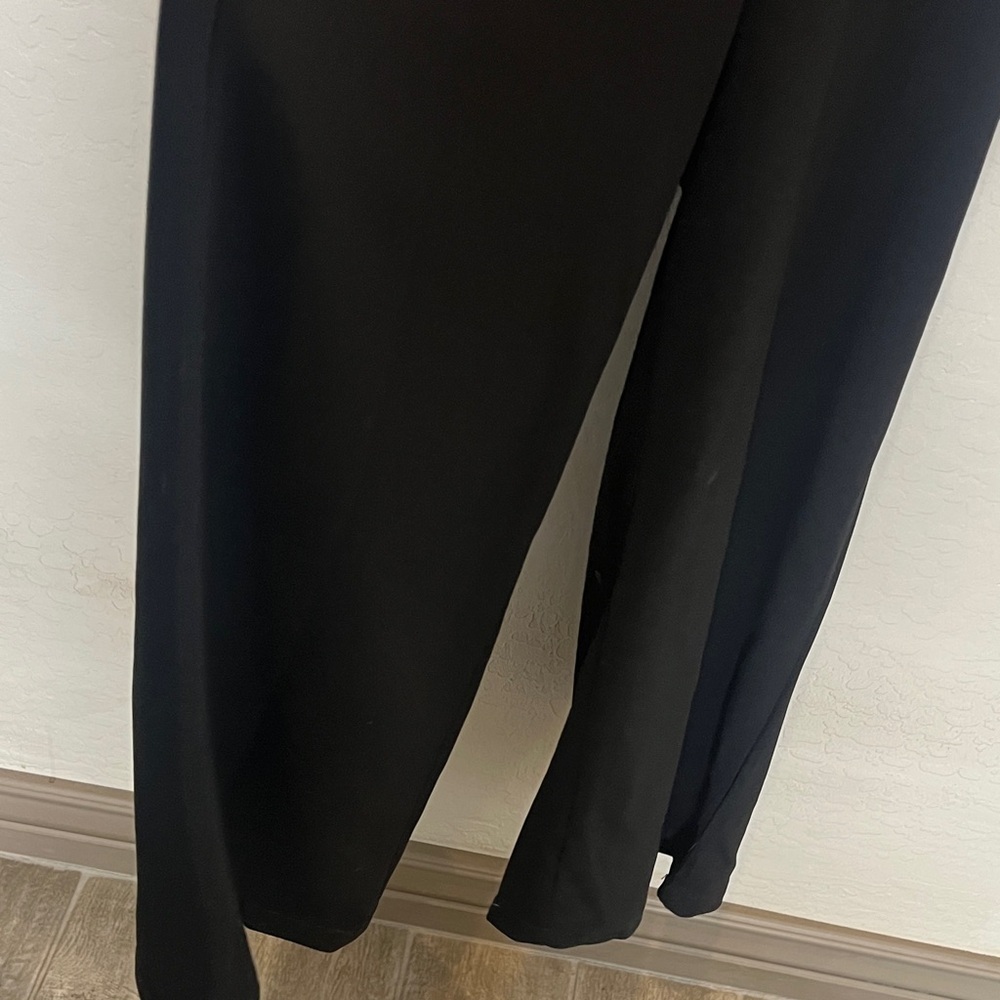 Hello Molly Black Flutter Sleeve Jumpsuit with tie and cutting back Small - Picture 12 of 12